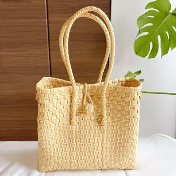 배송비 포함 메케아리사 Gummy Bag S사이즈 Custard