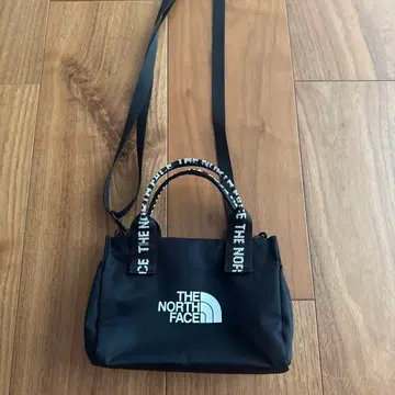 THE NORTH FACE 블랙 미니 숄더백