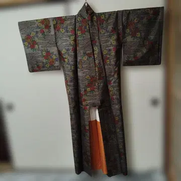 오시마 명주 진흙 염색