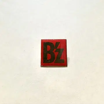 B'z 핀 배지