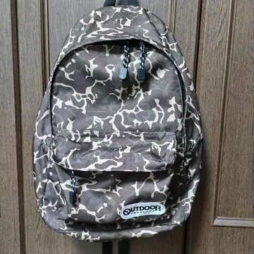 OUTDOOR PRODUCTS 카모 패턴 백팩
