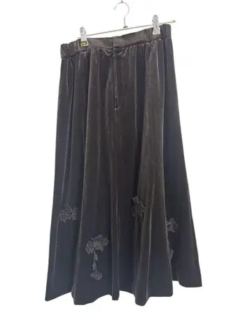 [나의 꿈] 다크 브라운 벨벳 플레어 스커트