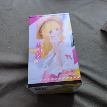 오시노 시노부 피규어 1/8 스케일