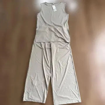 UNIQLO 크레이프 저지 셋업 M 내추럴
