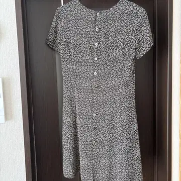 꽃무늬 반팔 A라인 원피스