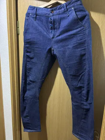 DENHAM 다크 블루 슬림핏 데님 팬츠