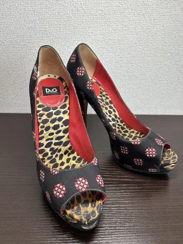D&G 레오파드 무늬 오픈토 하이힐