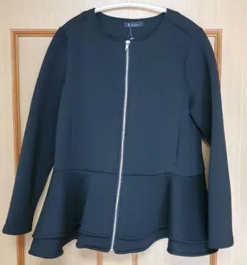 Avail 아베일 폰딩 노카라 자켓 페플럼 후드티