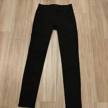 UNIQLO 블랙 스키니 데님