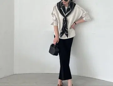 YONFA 욘파 크롭 팬츠 블랙