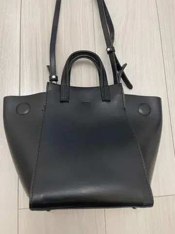 YAHKI 키 블랙 숄더백