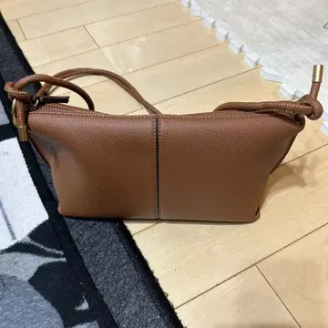 ZARA 낫 크로스백