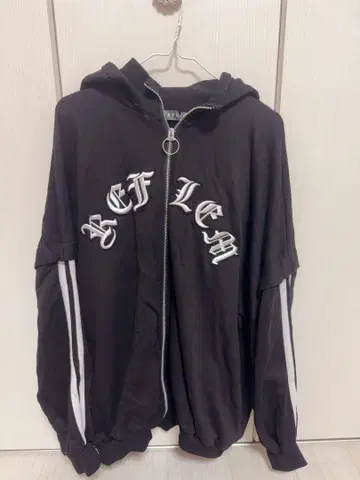REFLEM 후드티