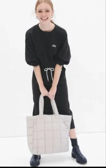 미사용 새상품 미니 GAP 로고 맨투맨 트레이닝복
