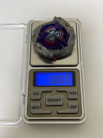 베이블레이드 X 샤크 스케일 4-50UF 중량 38.0g 블레이드만