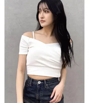 GYDA 하프 슬리브 카슈쿨 오프숄더 숏 상의