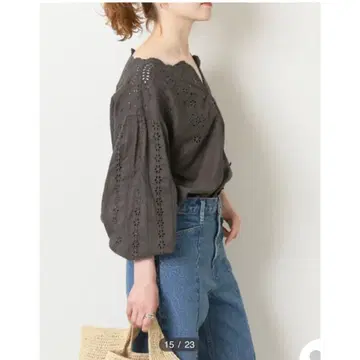 Spick&span 스칼라넥 자수 블라우스 free 사이즈