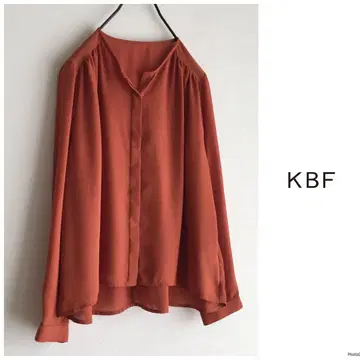 어반 리서치 KBF [세탁 가능] 개더 드레이프감 개더 블라우스