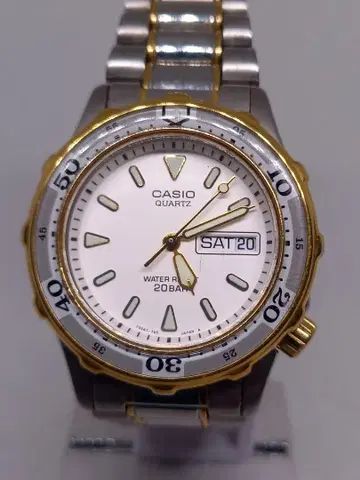 CASIO 쿼츠 손목시계 실버/골드 카지키
