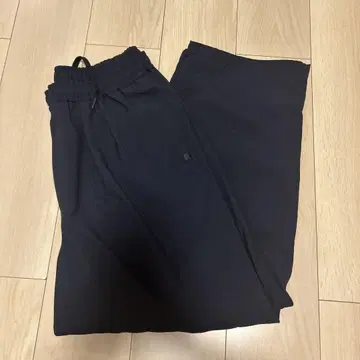 Daiw pier39 시어서커 소재 슬랙스