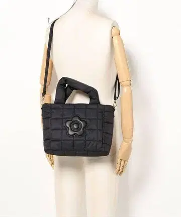 MARY QUANT 매트 새틴 퀼트 데이지 2WAY 토트