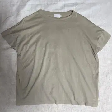 HANDVAERK 60/2 BOTTLE NECK S/S T-SHIRT
