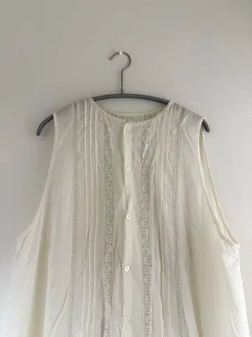 beams boy 슬리브리스 원피스