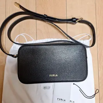 FURLA 블랙 가죽 숄더백 카메라백