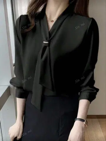 블랙 리본 포함 긴팔 블라우스