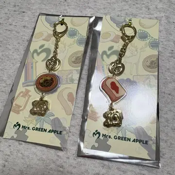 Mrs. GREEN APPLE 랜덤 참 키링 2개 세트