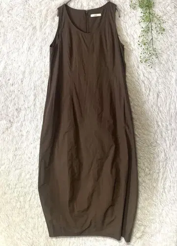 안느크 코쿤 원피스 브라운 샘플