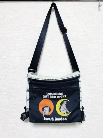 Swash London 숄더백 ear PAPILLONNER