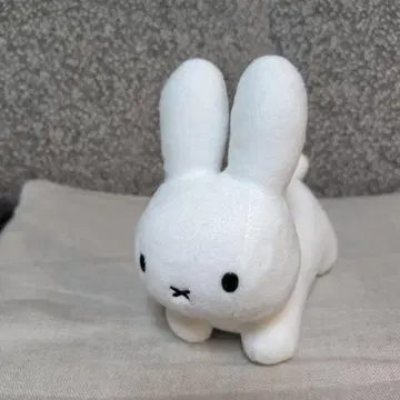 화이트 토끼형 봉제 인형