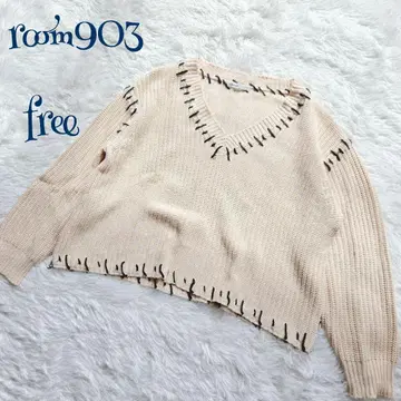 [룸나인오쓰리] 배색 스티치 V넥 니트 스웨터 free