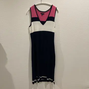 TOMMY HILFIGER 슬리브리스 니트 원피스