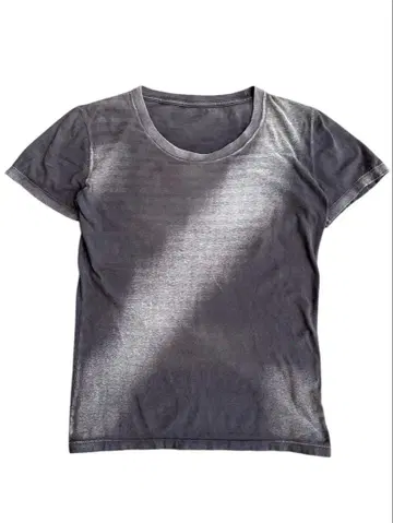 line faded border pattern cutsew