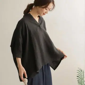 어반 리서치 도어스 린넨 숄더 레이스 스키퍼 블라우스 블랙