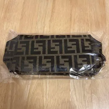 로고 파우치 브라운 블랙