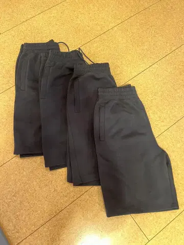 UNIQLO 블랙 숏팬츠 4개 세트