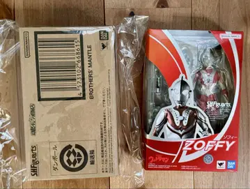 [ 중고 ] S.H.Figuarts 울트라맨 조피 + 망토 포함