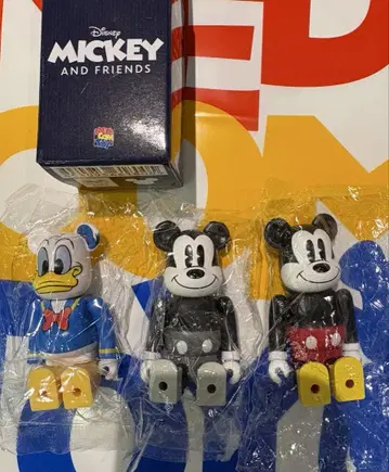 베어브릭 CHASE MICKEY AND FRIENDS 시크릿 외