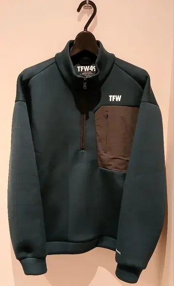 TFW49 CARBORD MATERIAL HALF ZIP 보드