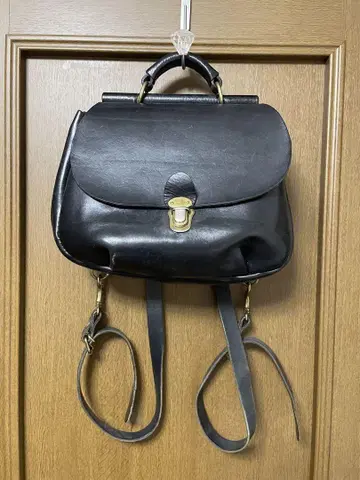 블랙 가죽 숄더백