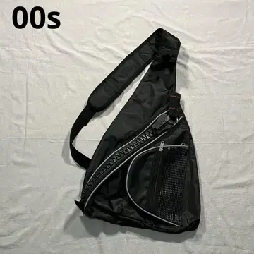 00s 굿 레귤러 바디백 테크 계열 블랙