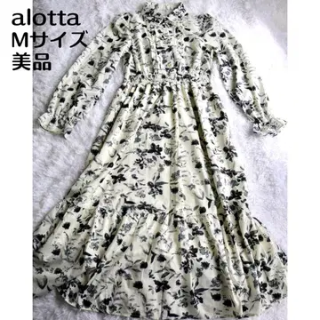 alotta 아롯타 꽃무늬 원피스 M 사이즈 미사용 새상품급 롱 기장