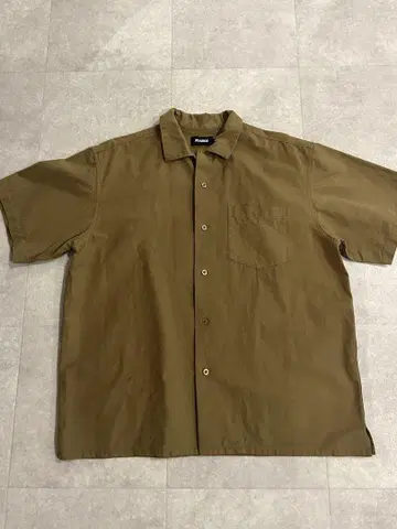 [ 새상품 미사용 ] XLARGE 반팔 셔츠 사이즈 M