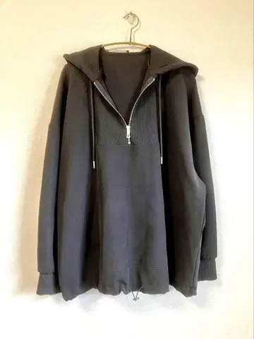 ZARA 하프 지퍼 후드티 리브 절개 드로우 스트링 긴팔 블랙
