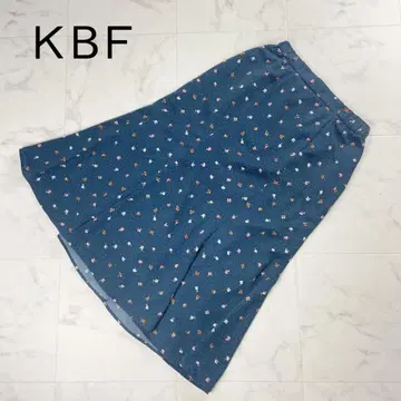 새상품급 KBF 미니 꽃무늬 플레어 스커트 네이비 사이즈 F*PC373
