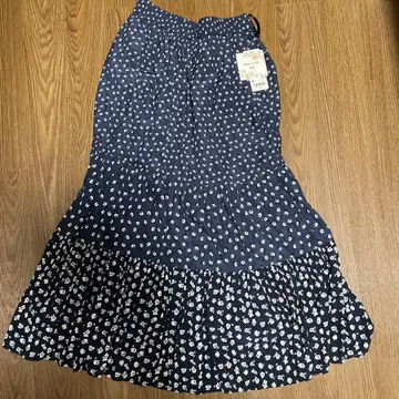 새상품 UNIQLO PAUL & JOE 콜라보 스커트 M 네이비