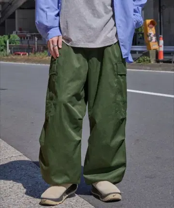 MONO-MART 카고 팬츠 올리브 그린 와이드 실루엣